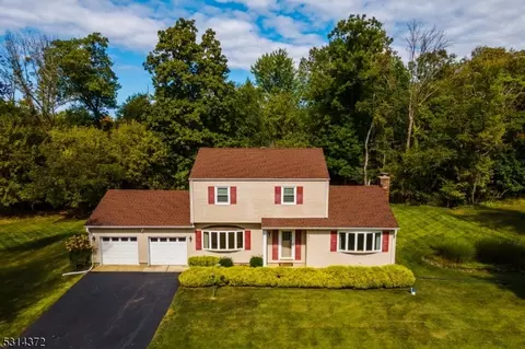 24 Frohlin Dr, Bridgewater Twp, NJ 07920