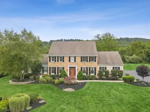 5 Creek Rd, Readington Twp, NJ 08889