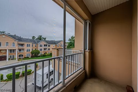 2313 Johnson Dr, Rockaway, NJ 07866 photo 2