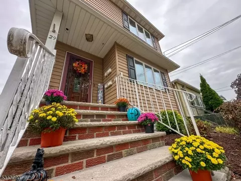 29 Wood St, Rutherford, NJ 07070