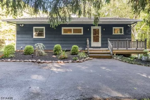233 Woolf Rd, Milford, NJ 08848
