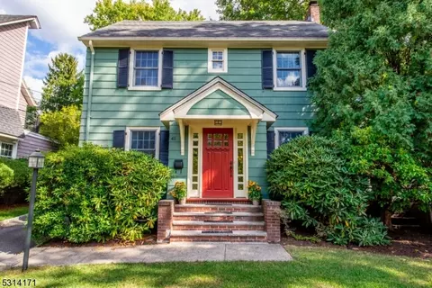 41 College Ave, Montclair, NJ 07043