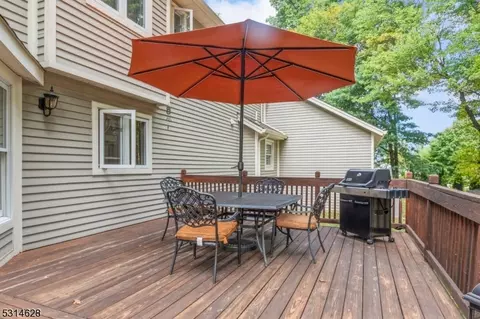 33 E Logan Rd, Randolph, NJ 07869 photo 32