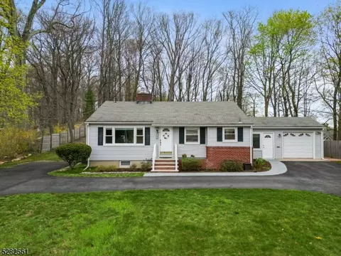 115 Main St, Roxbury Twp, NJ 07876