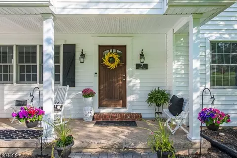 2 Fieldstone Dr, Morristown, NJ 07960