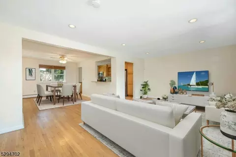 300 Claremont Ave #4, Verona, NJ 07044