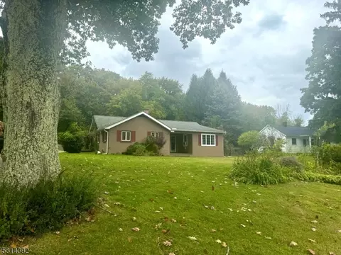 8 Anderson Hill Rd, Fredon Twp, NJ 07860