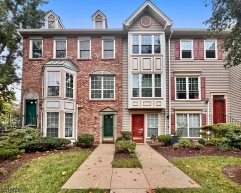 54 Boston St, Newark, NJ 07103