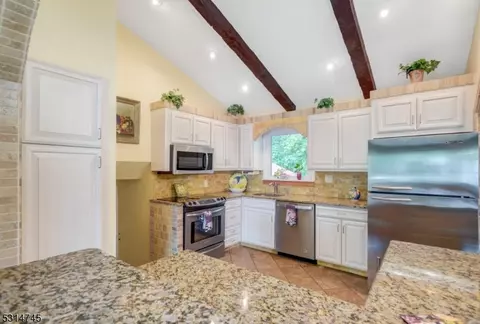 41 Hemlock Ter, Springfield, NJ 07081 photo 11