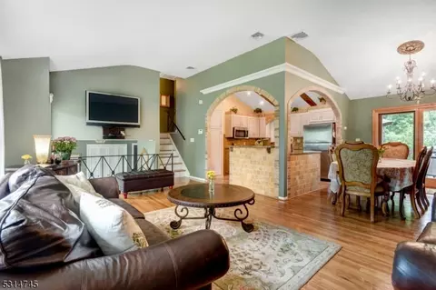 41 Hemlock Ter, Springfield, NJ 07081 photo 20