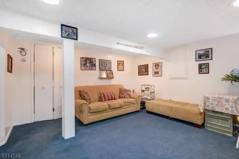 41 Hemlock Ter, Springfield, NJ 07081 photo 17