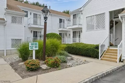 64 Alexandria Way, Basking Ridge, NJ 07920