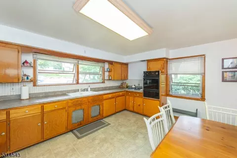 467 Alps Rd, Wayne, NJ 07470 photo 5