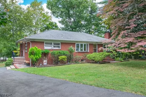 467 Alps Rd, Wayne, NJ 07470