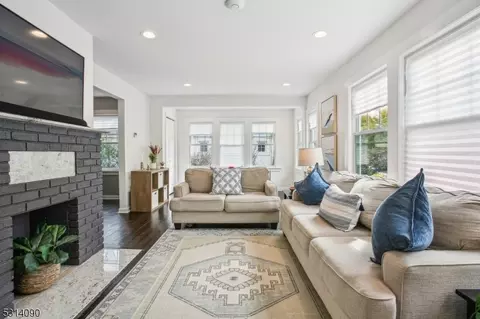 18 Grenada Pl, Montclair, NJ 07042 photo 4