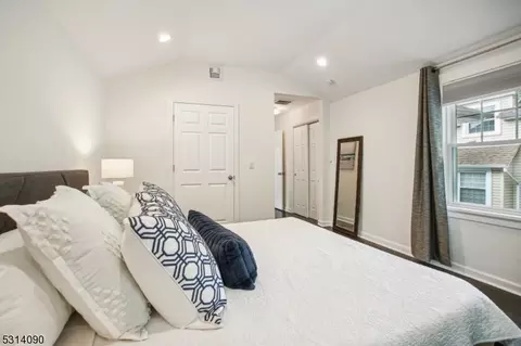18 Grenada Pl, Montclair, NJ 07042 photo 28