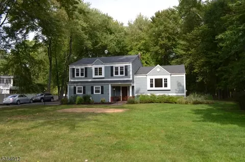 203 Bee Meadow Pkwy, Whippany, NJ 07981