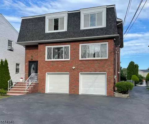 10 Riverside Ave, Lyndhurst, NJ 07071