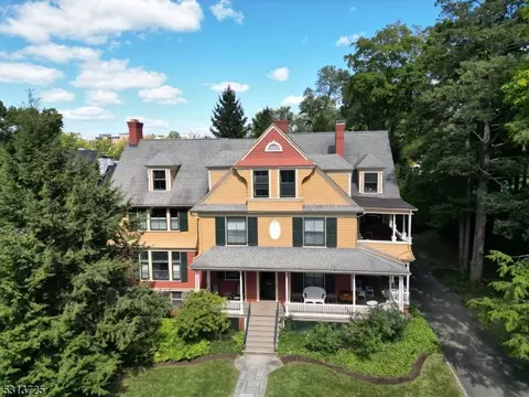 18 Colles Ave, Morristown, NJ 07960