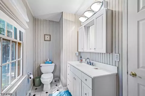 17 Jay Dr, Randolph, NJ 07869 photo 16