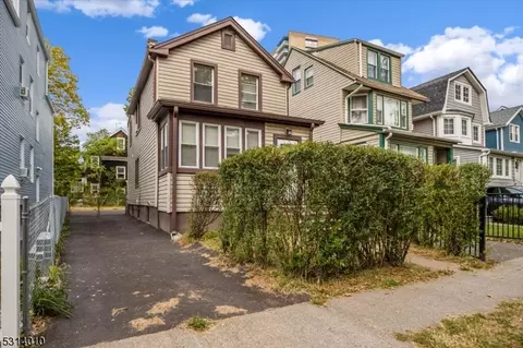 117 Sanford St, East Orange, NJ 07018