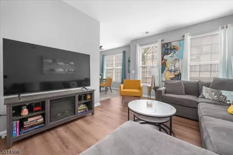 138 Conover Ter, Lebanon, NJ 08833
