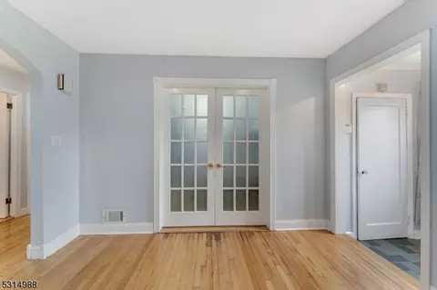 12 Coldevin Rd, Clark, NJ 07066 photo 18