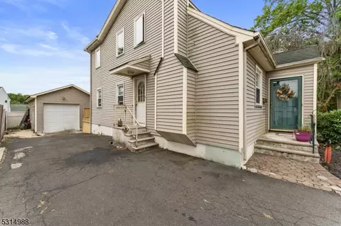 12 Coldevin Rd, Clark, NJ 07066 photo 3
