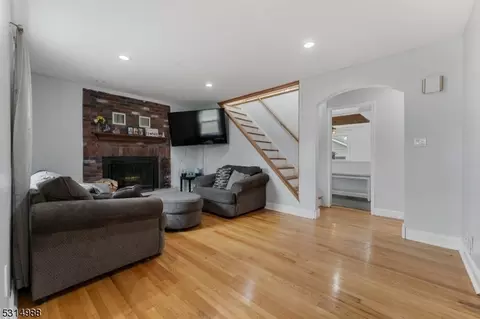 12 Coldevin Rd, Clark, NJ 07066 photo 32