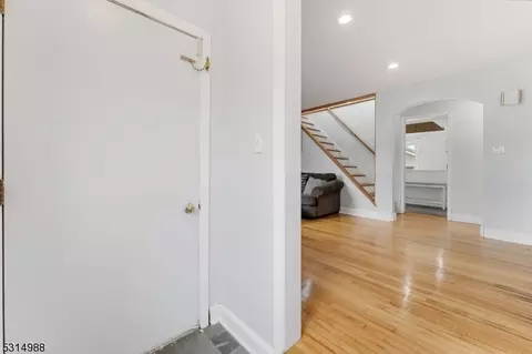 12 Coldevin Rd, Clark, NJ 07066 photo 33
