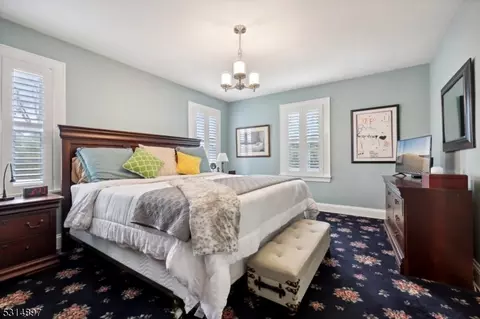 237 Forest Ave, Paramus, NJ 07652 photo 22