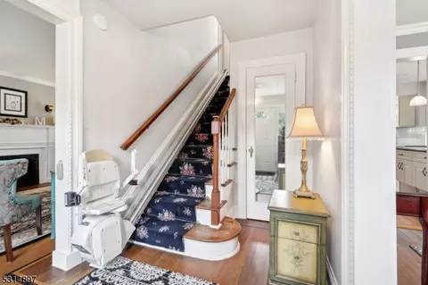 237 Forest Ave, Paramus, NJ 07652 photo 4