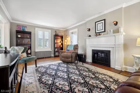 237 Forest Ave, Paramus, NJ 07652 photo 6