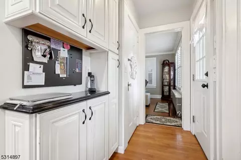 237 Forest Ave, Paramus, NJ 07652 photo 17
