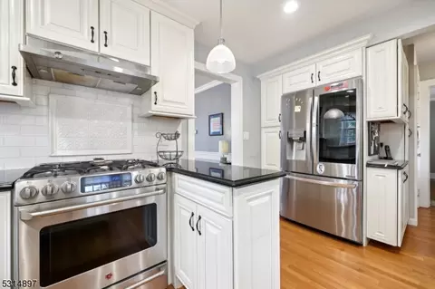 237 Forest Ave, Paramus, NJ 07652 photo 12