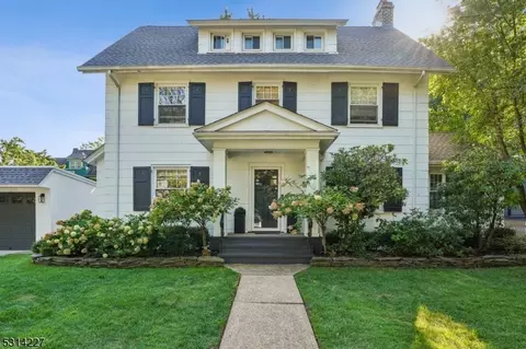 21 Vera Pl, Montclair, NJ 07042
