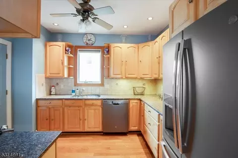 25 Burnside Pl, Haskell, NJ 07420 photo 10