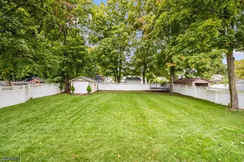25 Burnside Pl, Haskell, NJ 07420 photo 26