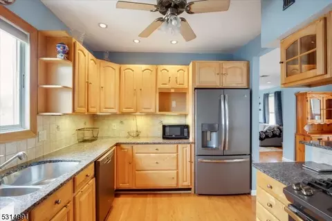 25 Burnside Pl, Haskell, NJ 07420 photo 11