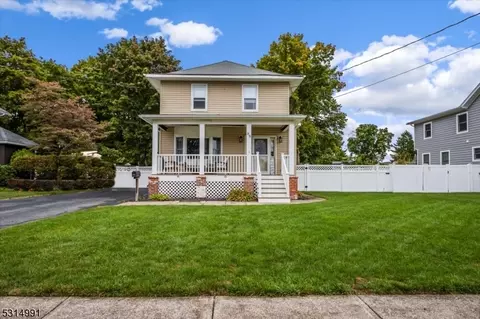 25 Burnside Pl, Haskell, NJ 07420 photo 2