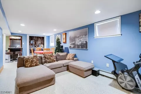 25 Burnside Pl, Haskell, NJ 07420 photo 15