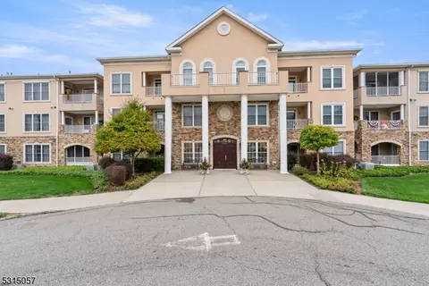 511 Cleveland Ln #511, Rockaway, NJ 07866