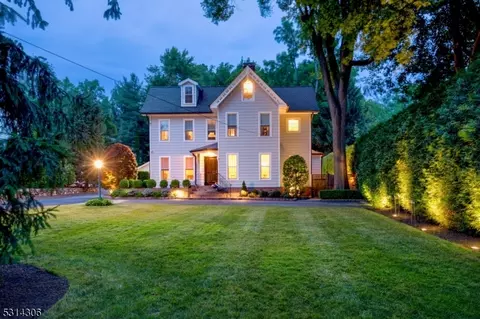 115 Hobart Ave, Millburn Twp, NJ 07078
