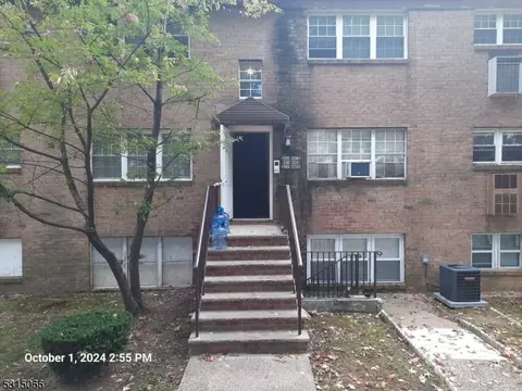 203 College Dr, Edison, NJ 08817