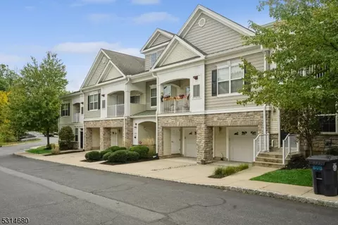 805 Brook Hollow Dr, Whippany, NJ 07981