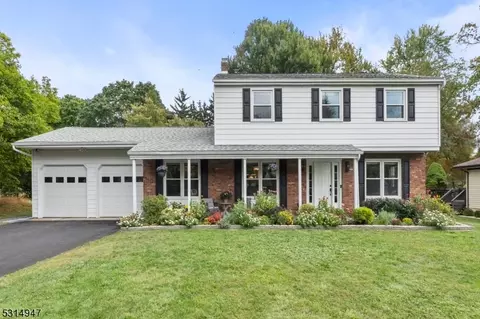 69 Lynwood Ave, Franklin Park, NJ 08823