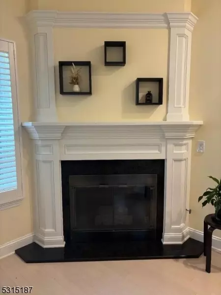 8003 Brittany Dr, Wayne, NJ 07470 photo 9