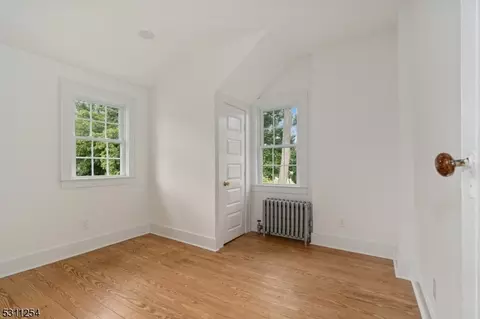 8 Orchard Rd, Middlesex, NJ 08846 photo 13
