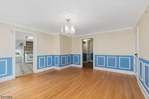 8 Orchard Rd, Middlesex, NJ 08846 photo 6