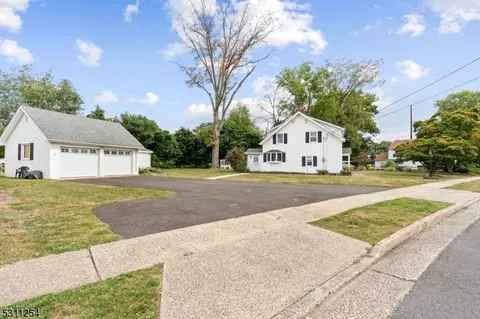 8 Orchard Rd, Middlesex, NJ 08846 photo 23